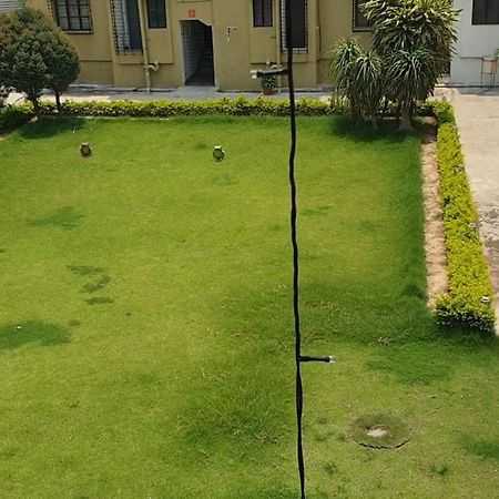 Panthashala Santiniketan Hotel Sri Niketan Exterior photo