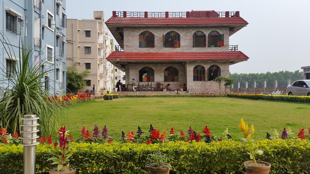 Panthashala Santiniketan Hotel Sri Niketan Exterior photo