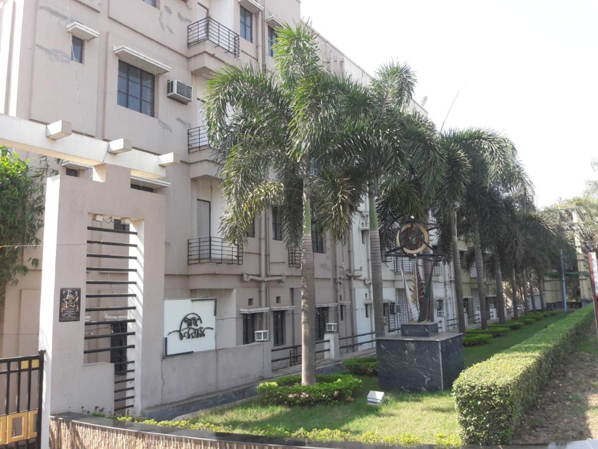 Panthashala Santiniketan Hotel Sri Niketan Exterior photo