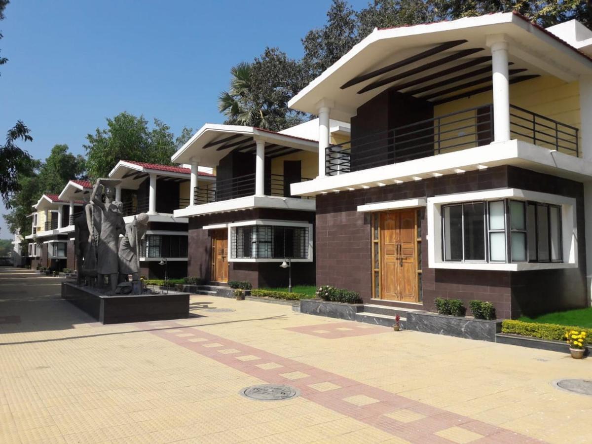 Panthashala Santiniketan Hotel Sri Niketan Exterior photo