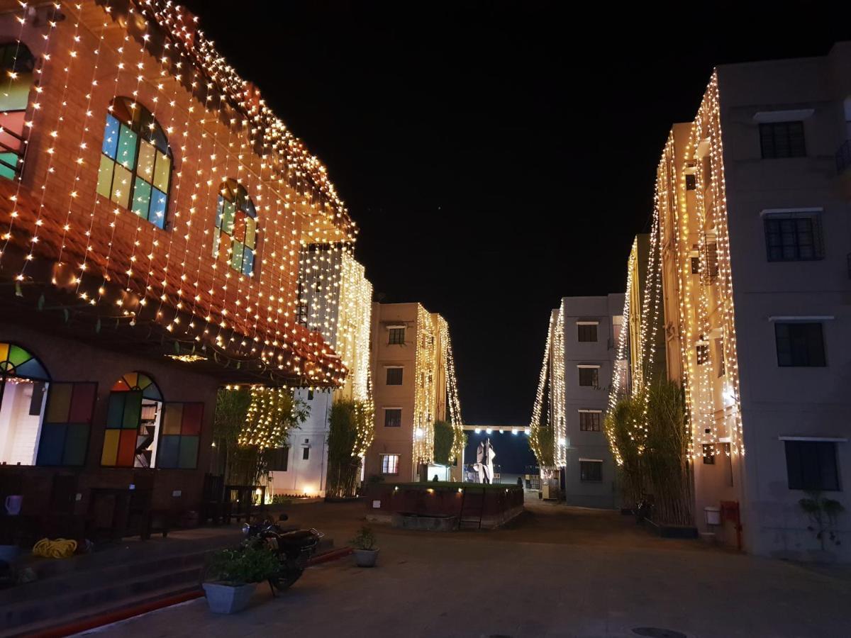 Panthashala Santiniketan Hotel Sri Niketan Exterior photo